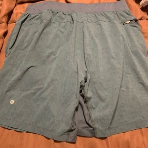 Lululemon shorts xxl never worn